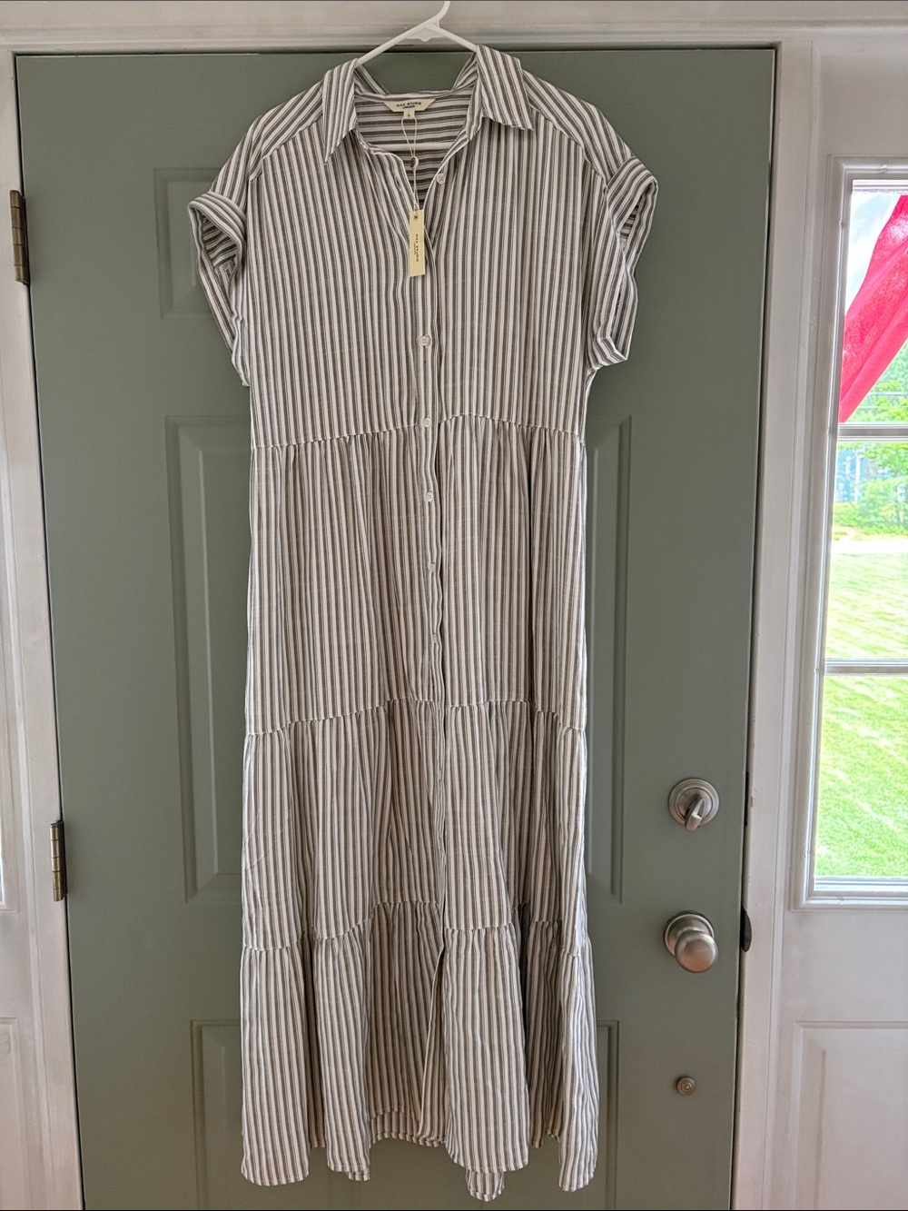 NWT, Max Studio tiered maxi dress with pockets, size L